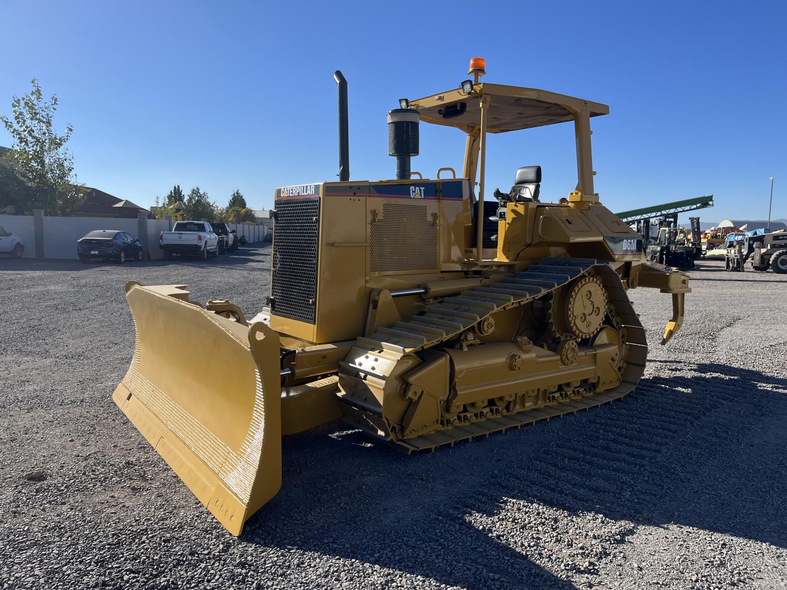 CATERPILLAR D6M